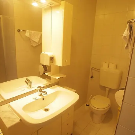 By The Sea - Diklo, - 16023 Affittacamere